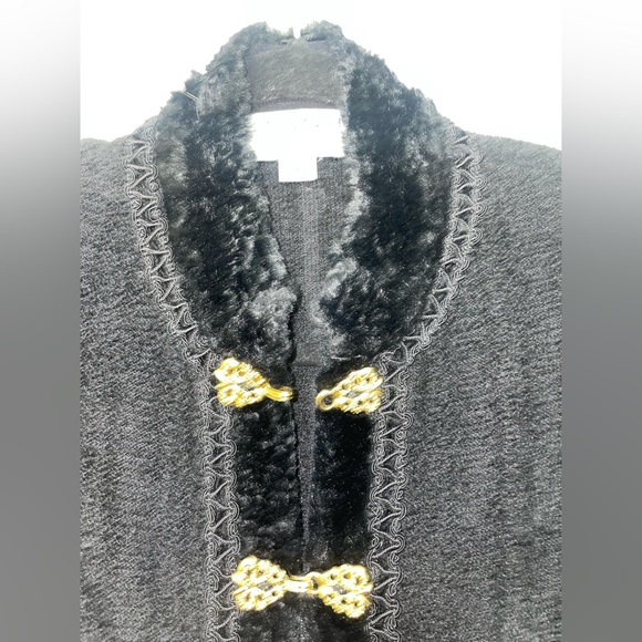 Saint John Collection by Marie Gray 2 piece Skirt Suit - Picture 5 of 16